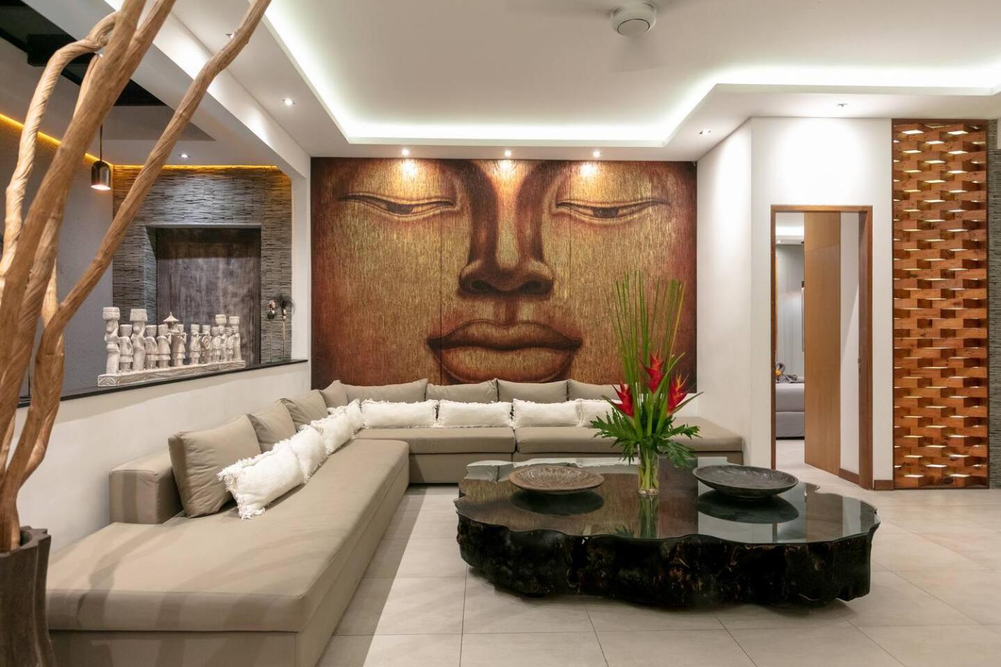 4 Bd Villa With Large Garden, Pool In Seminyak Bagian luar foto