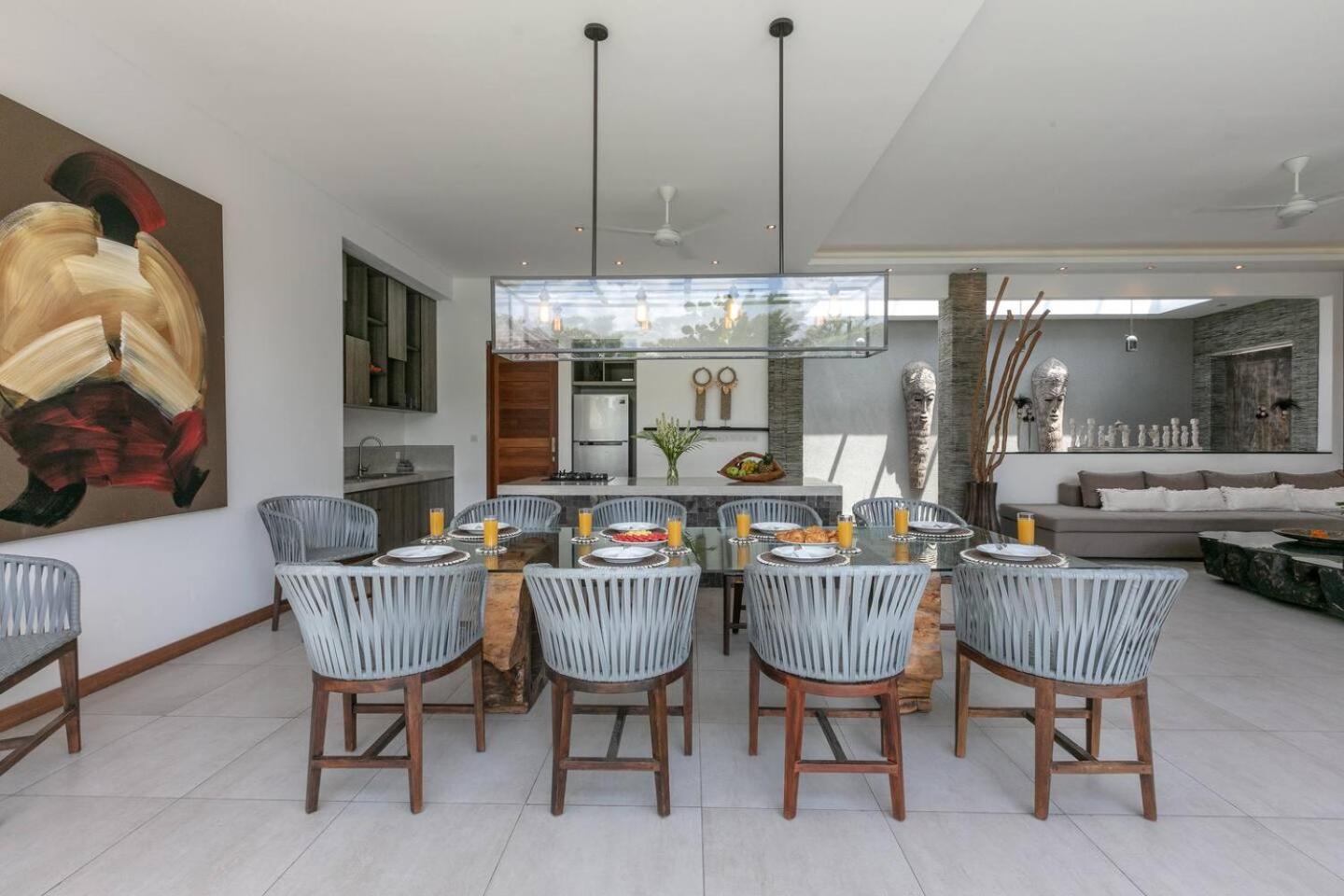 4 Bd Villa With Large Garden, Pool In Seminyak Bagian luar foto