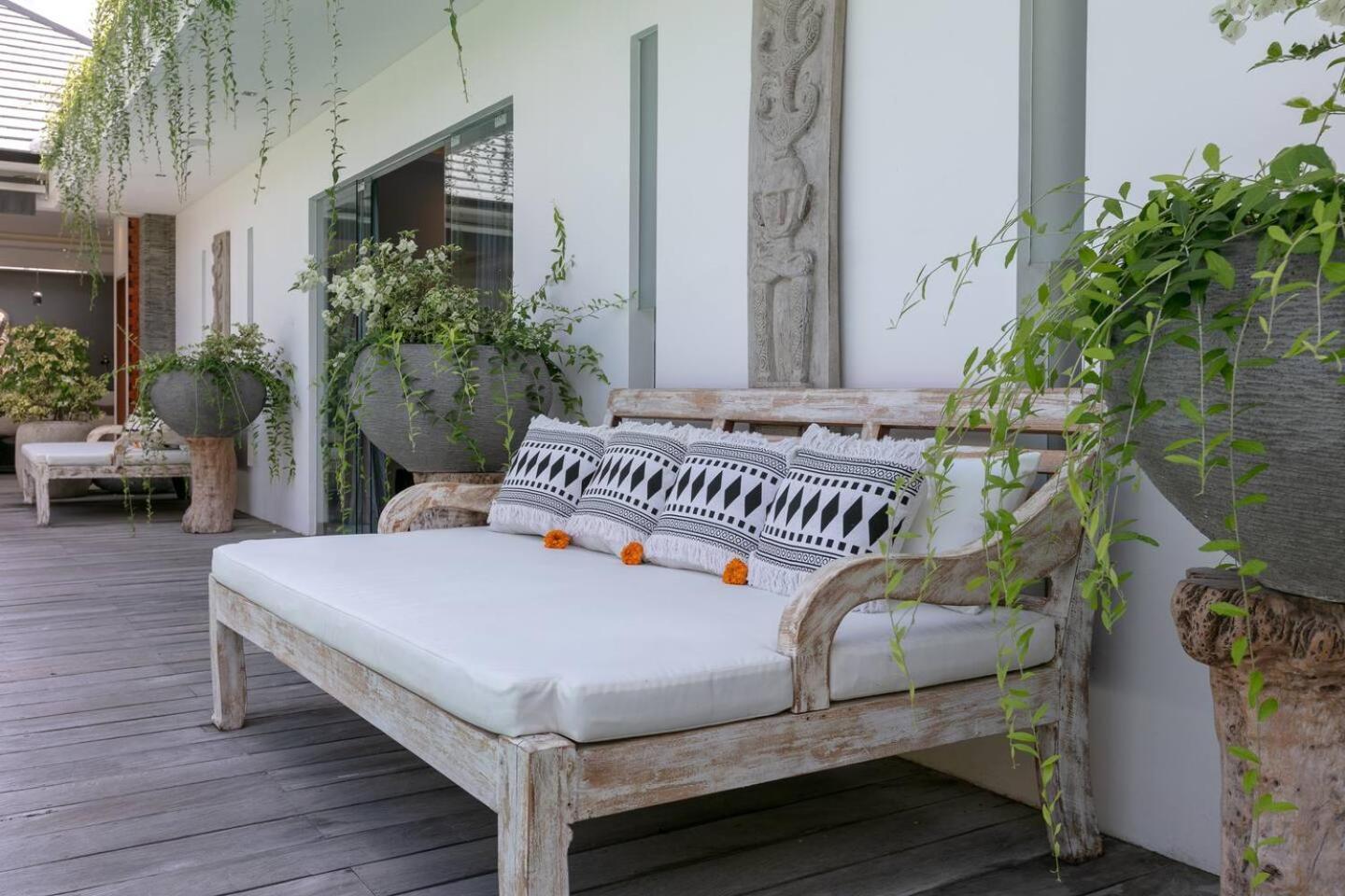 4 Bd Villa With Large Garden, Pool In Seminyak Bagian luar foto