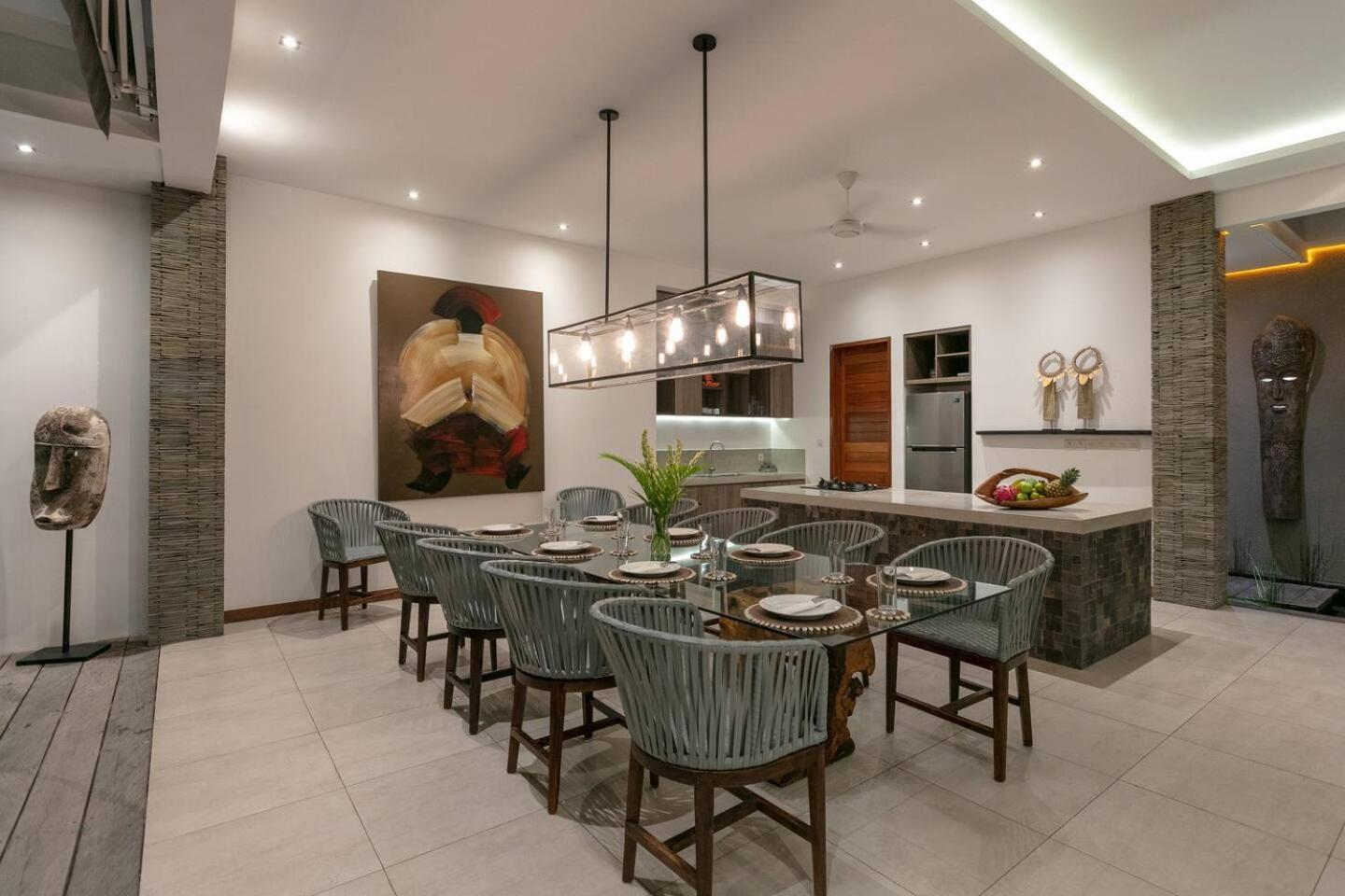 4 Bd Villa With Large Garden, Pool In Seminyak Bagian luar foto