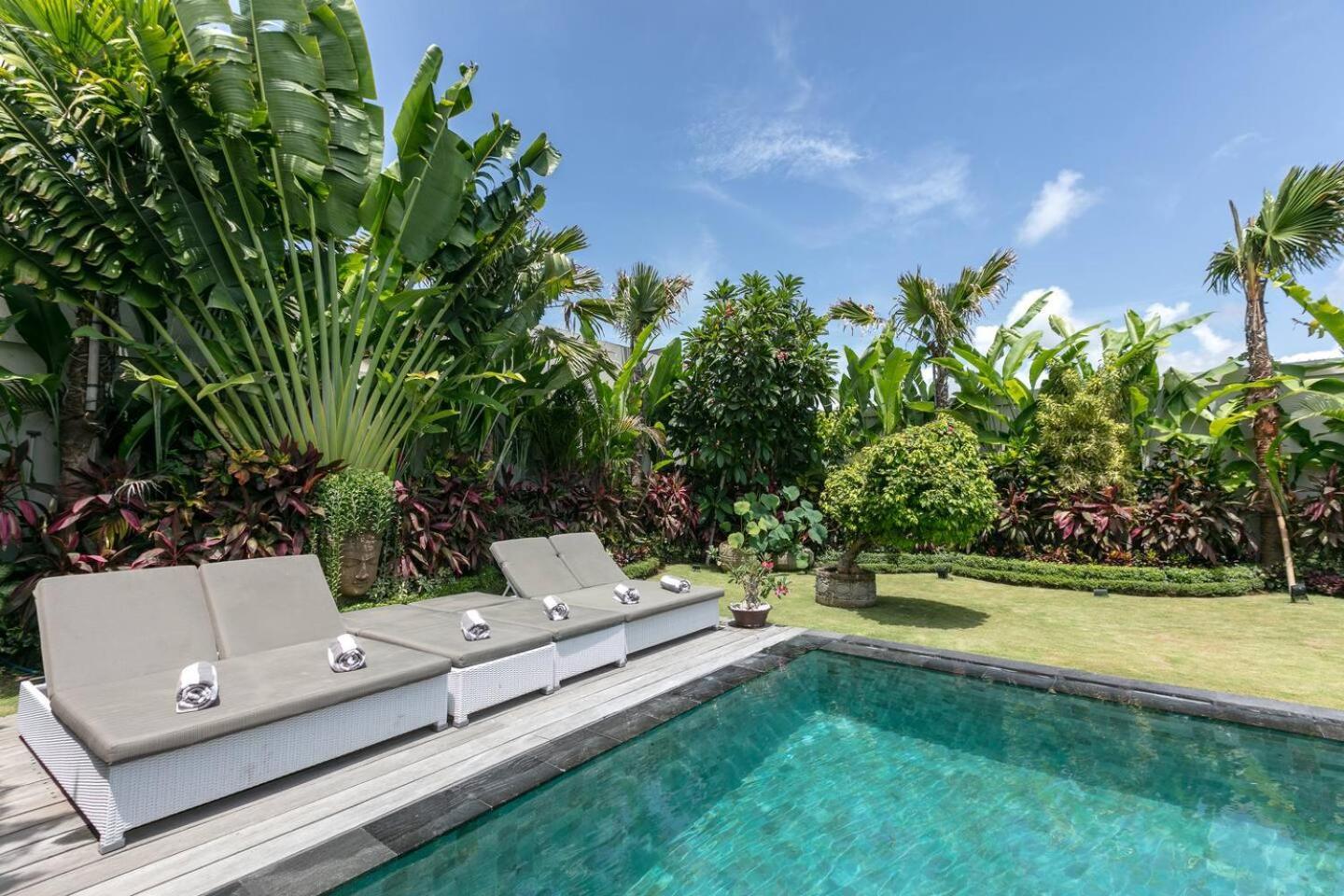 4 Bd Villa With Large Garden, Pool In Seminyak Bagian luar foto
