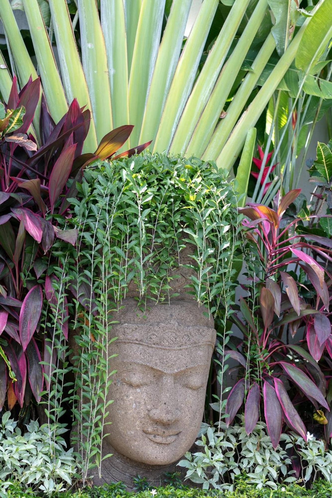 4 Bd Villa With Large Garden, Pool In Seminyak Bagian luar foto